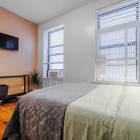 Park Side Living, Get Cozy Apartment